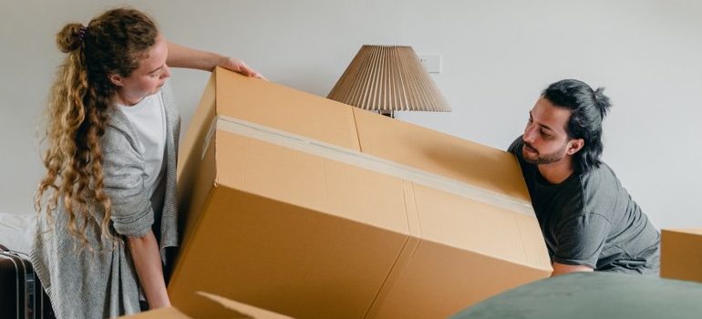 couple - local movers Naples FL