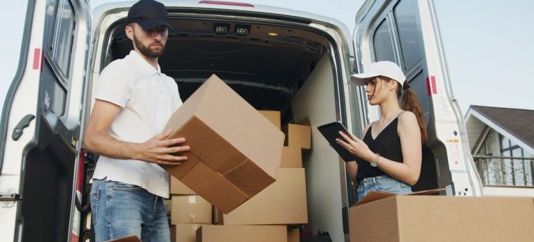 Pro long distance movers Lakeland Fl.