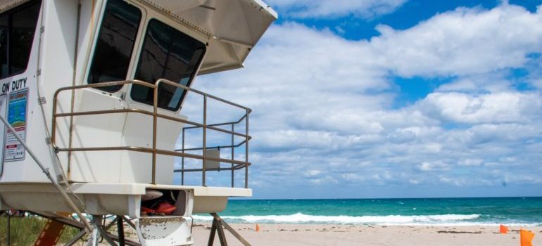 safeguard house on the beach