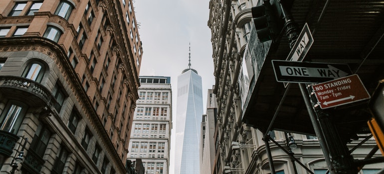 A picture of New York from the ground.