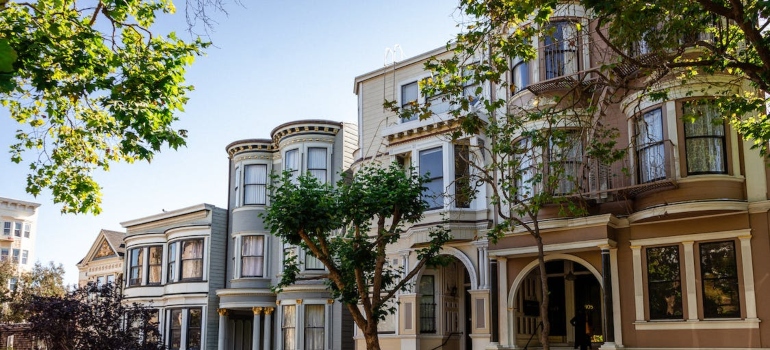 a line of houses next to each other