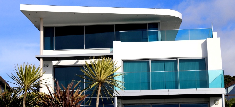 Modern building from an low angle view in Coral Springs