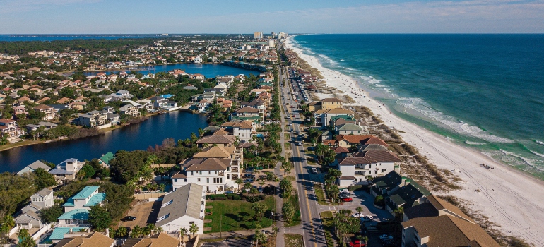 Beach houses near a beach on a sunny day in Cape Coral